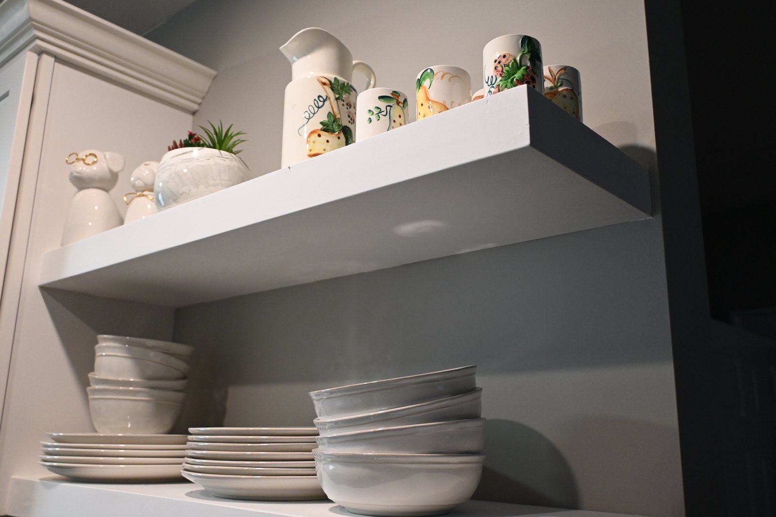 perfect dining area of Toro’s Place in downtown